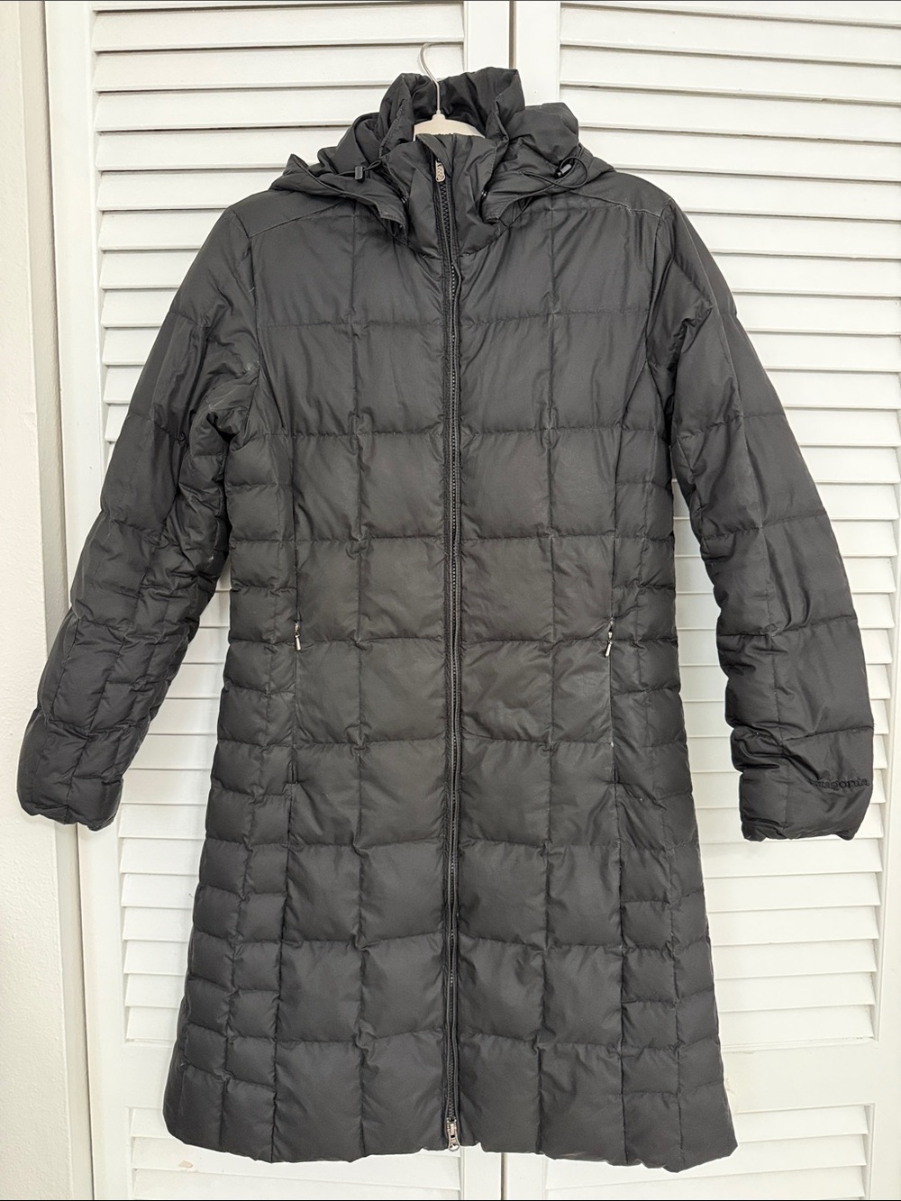 Patagonia Down With It Parka Black Women's Small Hooded Puffer Coat